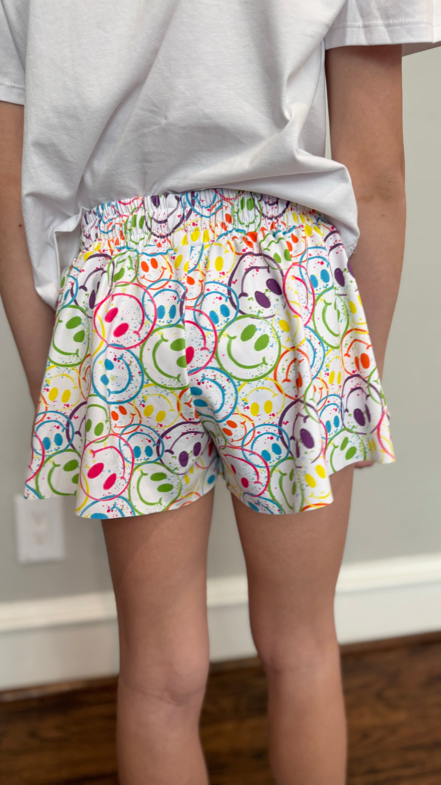 Girls Splatter Smiley Butterfly Shorts 🤩