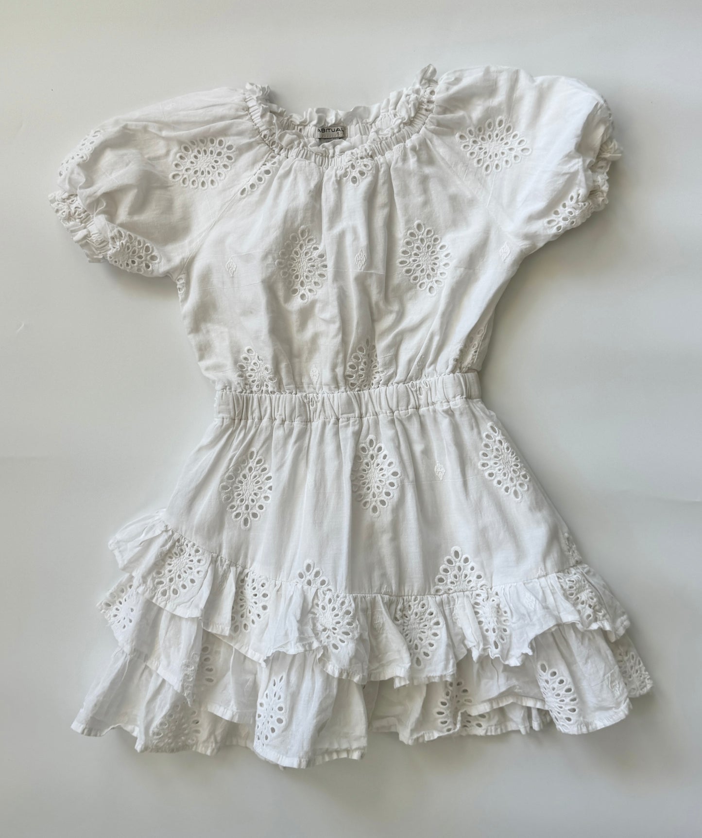 Resale Vestido Blanco Con Ojales Para Niña